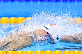 工作室：杨瀚森除参加开拓者比赛和训练，还将参加混音队训练，杨瀚宇是谁