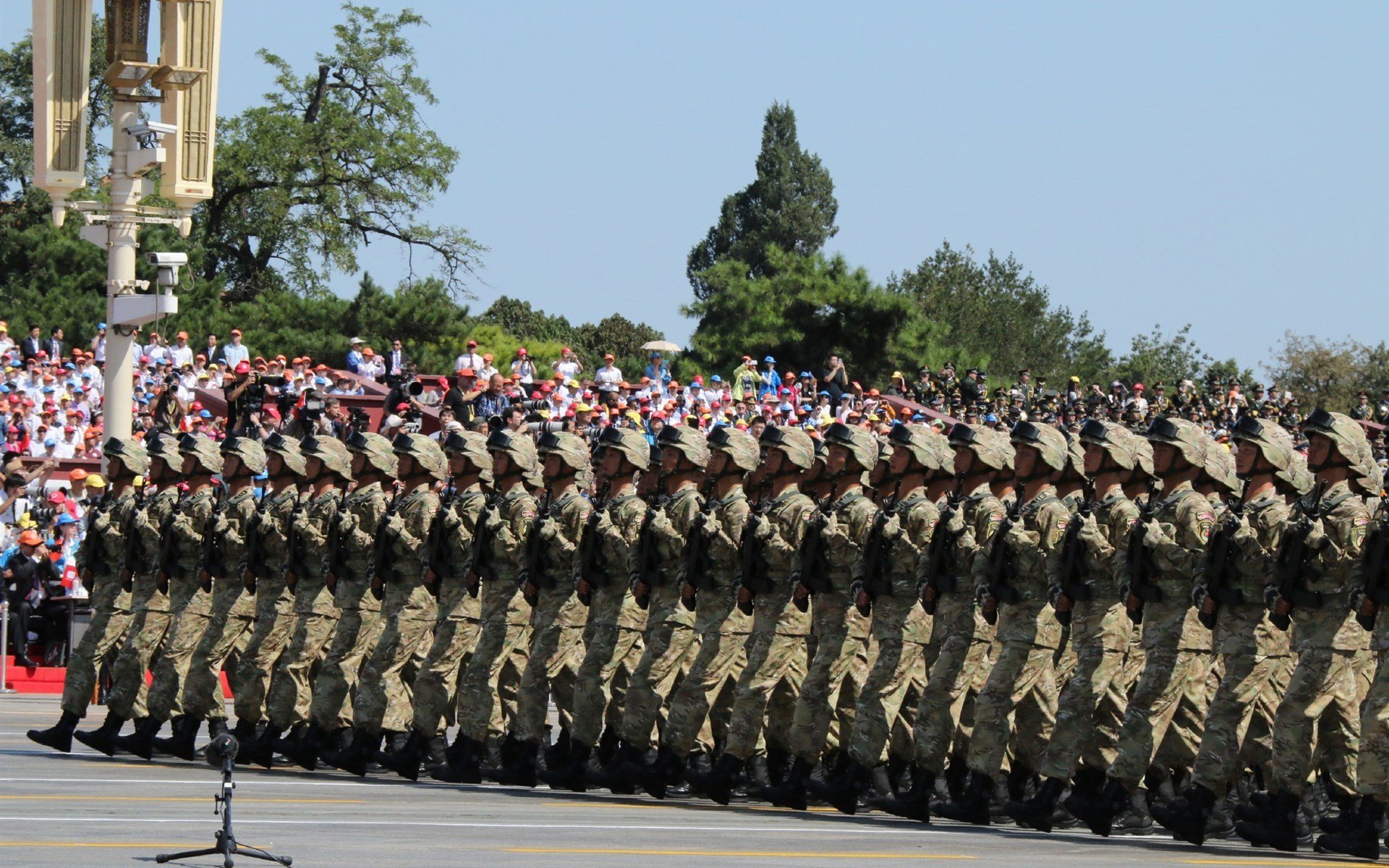 李冰洁稳中见勇 为中国泳坛添信心,李冰洁比赛
